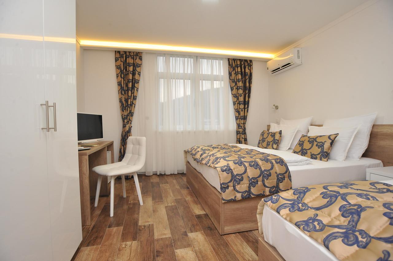 Motel As Hadzici Exterior photo